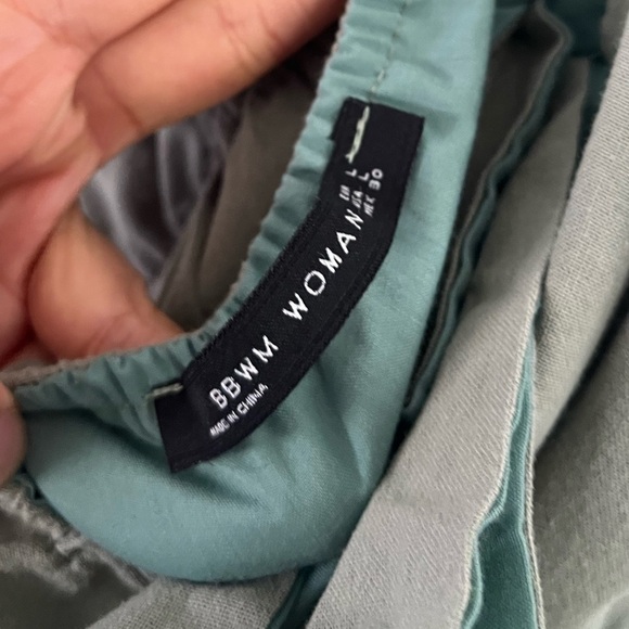 BBMW sage green tie back dress- Size Large - Picture 2 of 6